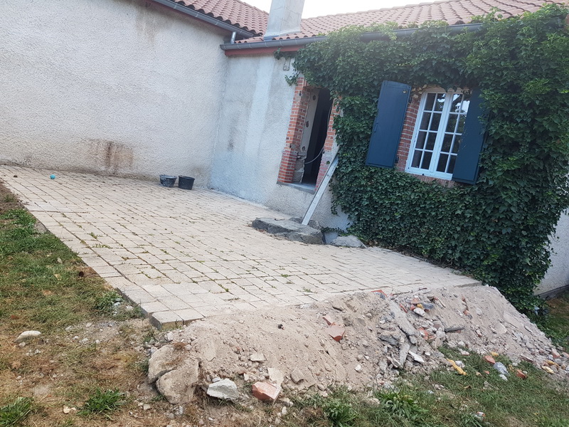 le groupe Pallay a conçu et posé une balustrade alliant fonte et acier